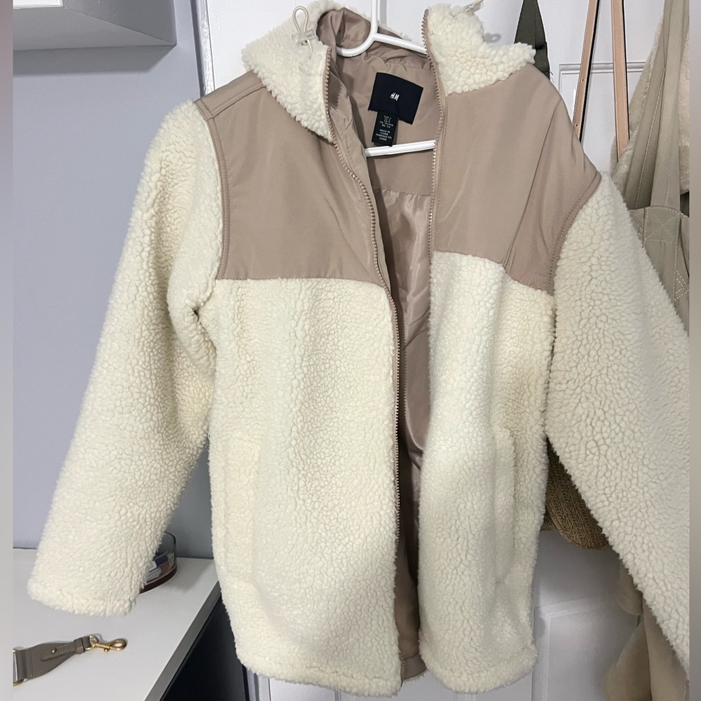 H&M NEUTRAL FLEECE JACKET